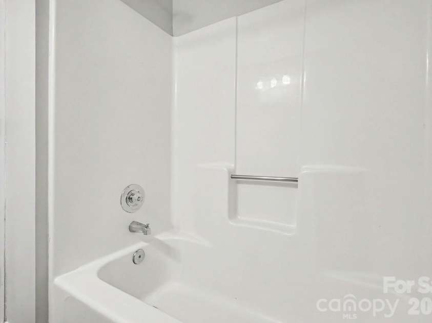 9305 Charolais Lane, Charlotte, NC 28213.  MLS# CAR4386478, YatesRealty ID 36461. 