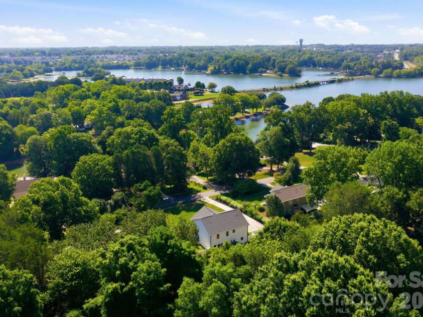 229 Elysian Drive, Mooresville, NC 28117.  MLS# CAR4401763, YatesRealty ID 36463. 