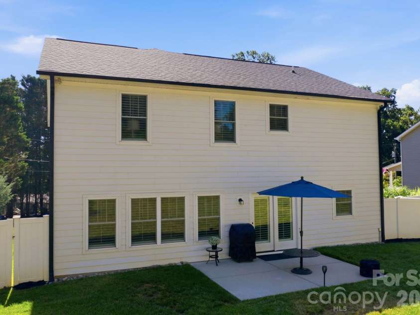 229 Elysian Drive, Mooresville, NC 28117.  MLS# CAR4401763, YatesRealty ID 36463. 