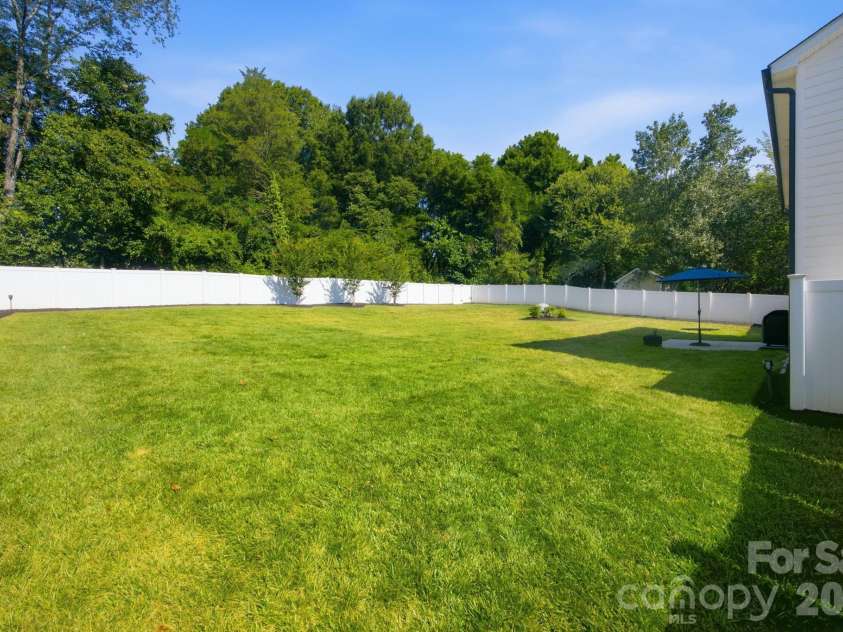 229 Elysian Drive, Mooresville, NC 28117.  MLS# CAR4401763, YatesRealty ID 36463. 