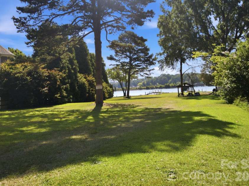 229 Elysian Drive, Mooresville, NC 28117.  MLS# CAR4401763, YatesRealty ID 36463. Community Lake Access