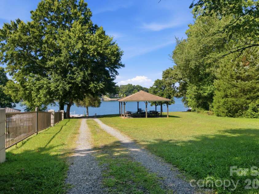 229 Elysian Drive, Mooresville, NC 28117.  MLS# CAR4430310, YatesRealty ID 36463. Lake Access Lot