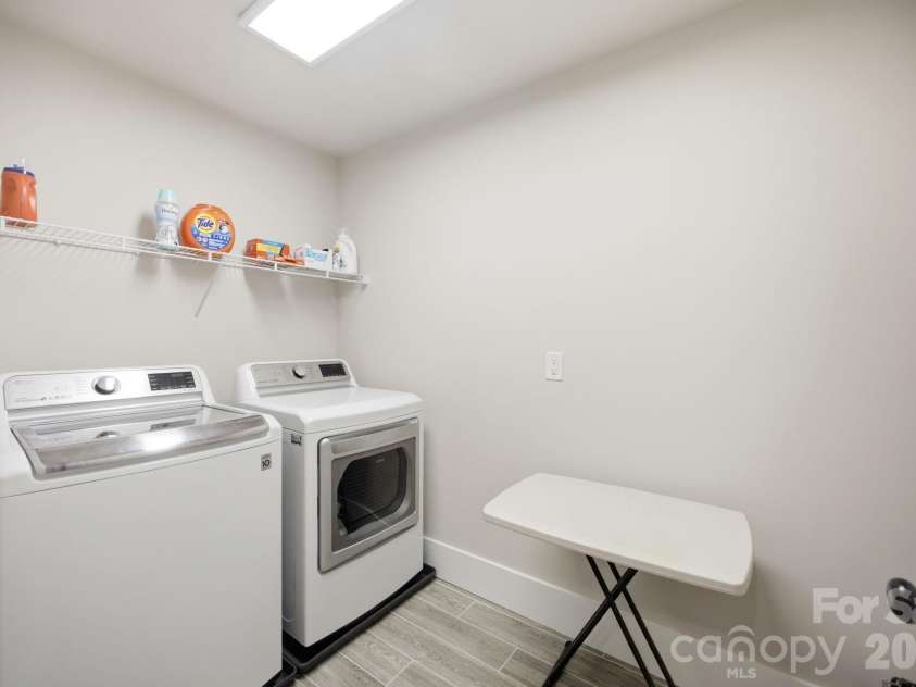 229 Elysian Drive, Mooresville, NC 28117.  MLS# CAR4430310, YatesRealty ID 36463. Upper level laundry