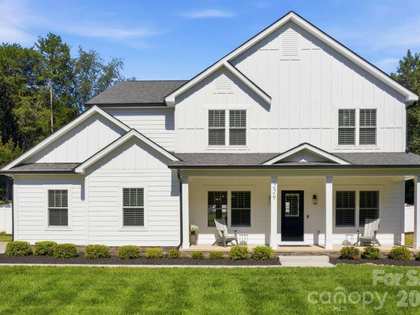 229 Elysian Drive, Mooresville, NC 28117.  MLS# CAR4430310, YatesRealty ID 36463. Welcome to 229 Elysian Drive