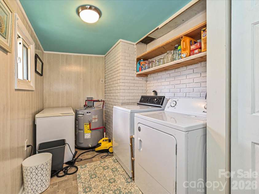 3501 Parkwood School Road, Monroe, NC 28112.  MLS# CAR4399540, YatesRealty ID 36464. 