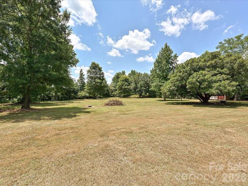 3501 Parkwood School Road, Monroe, NC 28112.  MLS# CAR4399540, YatesRealty ID 36464. 