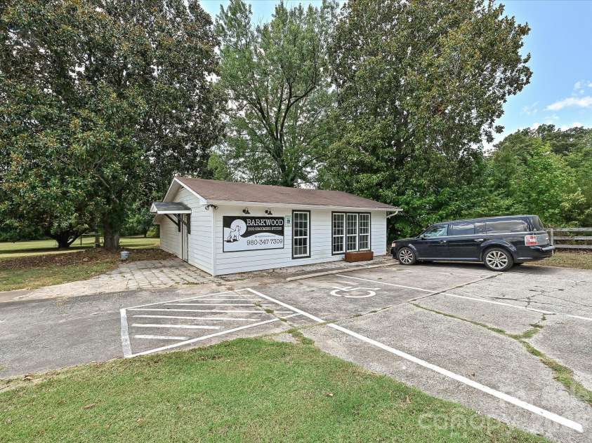 3501 Parkwood School Road, Monroe, NC 28112.  MLS# CAR4399540, YatesRealty ID 36464. 