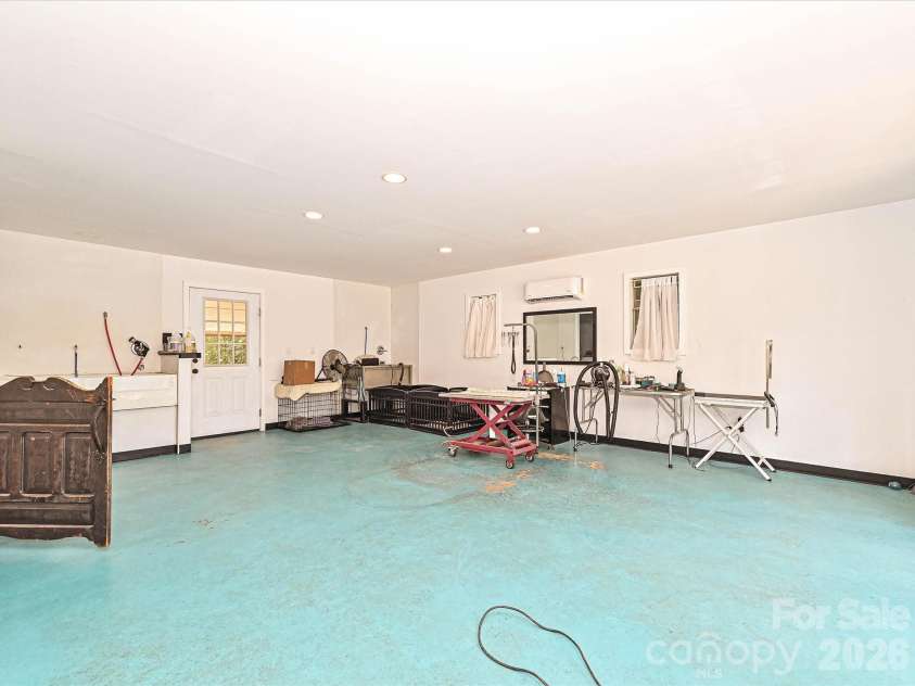 3501 Parkwood School Road, Monroe, NC 28112.  MLS# CAR4399540, YatesRealty ID 36464. 