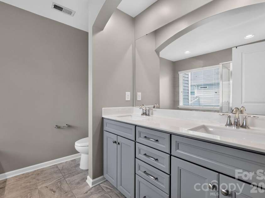14943 Savannah Hall Drive, Charlotte, NC 28273.  MLS# CAR4402026, YatesRealty ID 36465. 