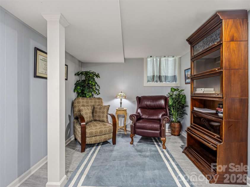 518 Starmount Lane, Hendersonville, NC 28791.  MLS# CAR4402876, YatesRealty ID 36466. 