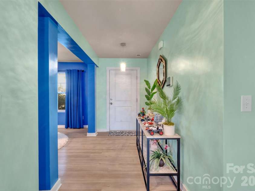 4526 Carnation Court, Charlotte, NC 28269.  MLS# CAR4402927, YatesRealty ID 36469. 