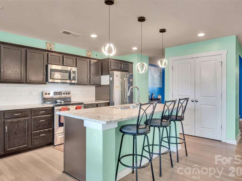 4526 Carnation Court, Charlotte, NC 28269.  MLS# CAR4402927, YatesRealty ID 36469. 