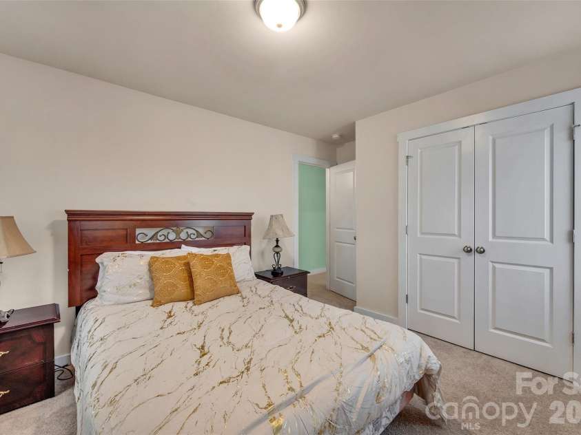 4526 Carnation Court, Charlotte, NC 28269.  MLS# CAR4402927, YatesRealty ID 36469. 