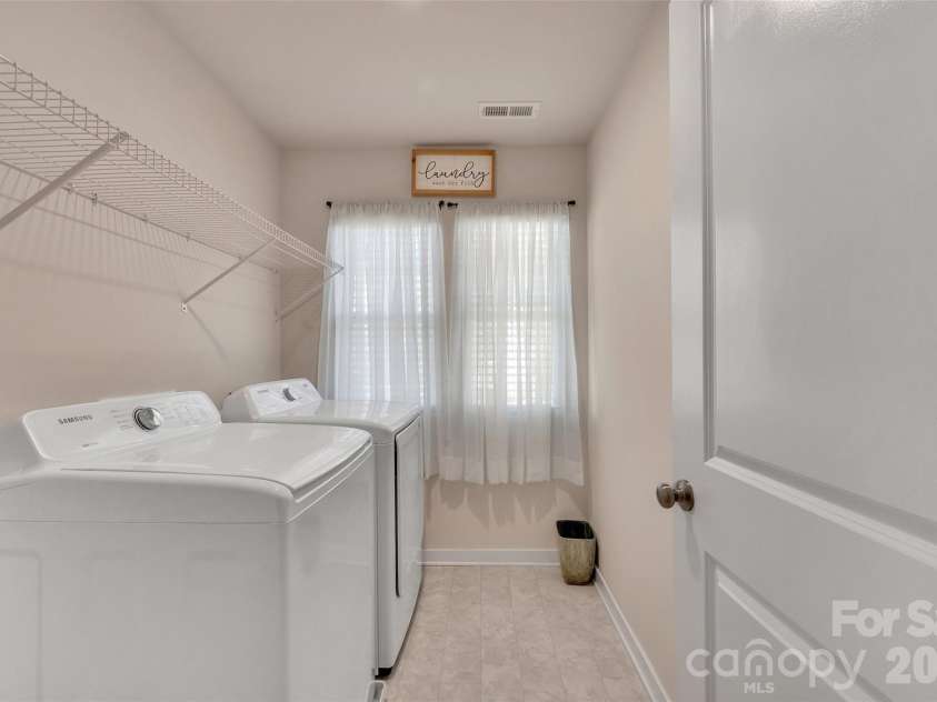 4526 Carnation Court, Charlotte, NC 28269.  MLS# CAR4402927, YatesRealty ID 36469. 