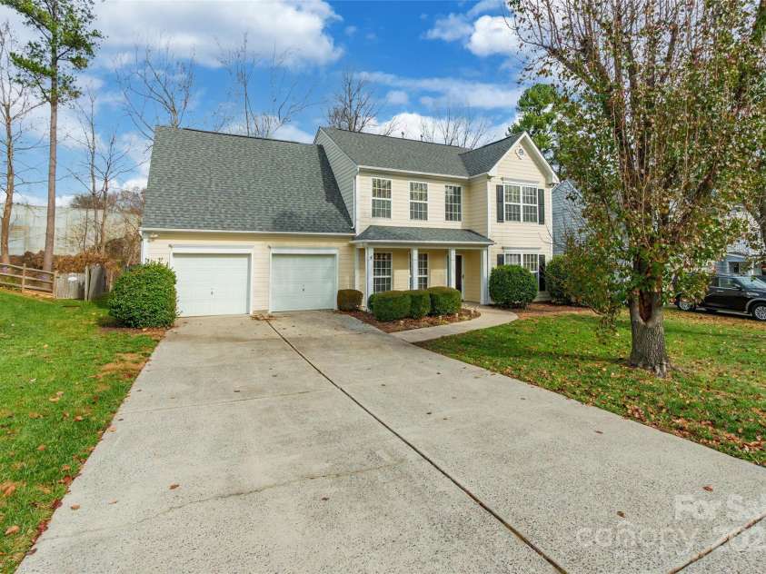 11318 Glenstone Court, Charlotte, NC 28269.  MLS# CAR4328105, YatesRealty ID 3647. 