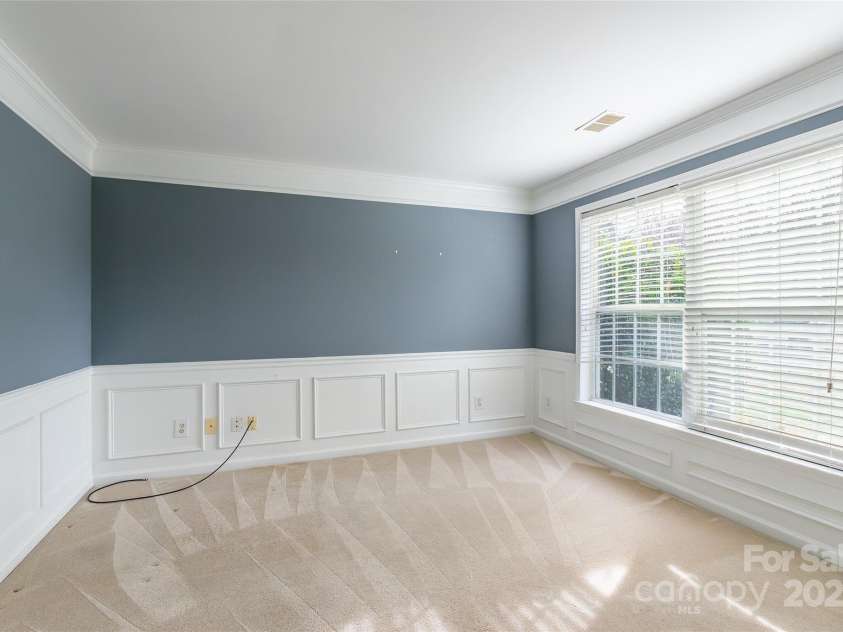 11318 Glenstone Court, Charlotte, NC 28269.  MLS# CAR4328105, YatesRealty ID 3647. 