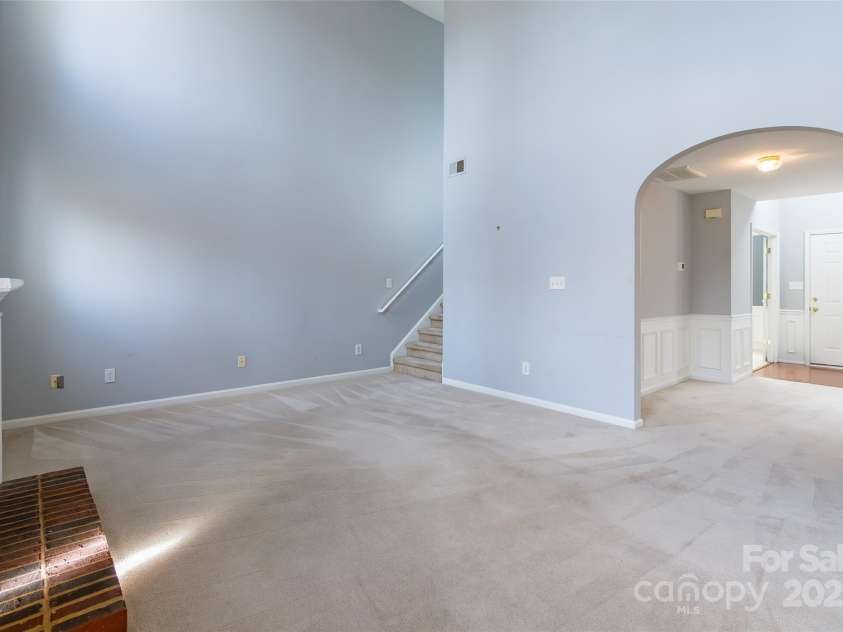 11318 Glenstone Court, Charlotte, NC 28269.  MLS# CAR4328105, YatesRealty ID 3647. 