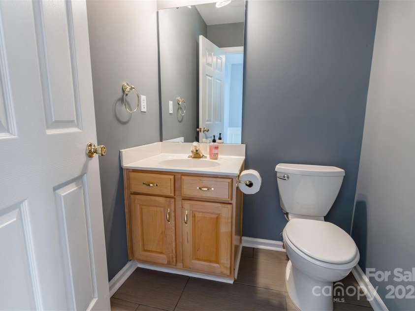 11318 Glenstone Court, Charlotte, NC 28269.  MLS# CAR4328105, YatesRealty ID 3647. 