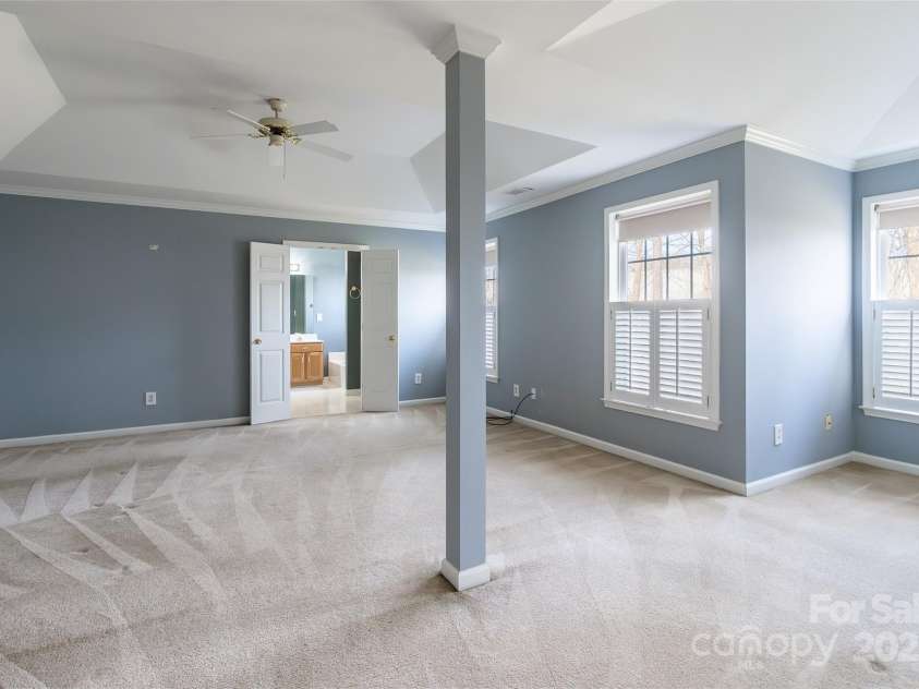 11318 Glenstone Court, Charlotte, NC 28269.  MLS# CAR4328105, YatesRealty ID 3647. 