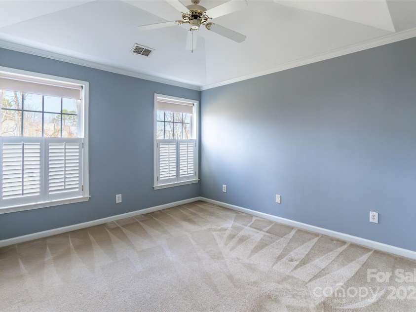11318 Glenstone Court, Charlotte, NC 28269.  MLS# CAR4328105, YatesRealty ID 3647. 