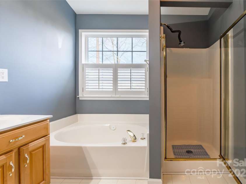 11318 Glenstone Court, Charlotte, NC 28269.  MLS# CAR4328105, YatesRealty ID 3647. 