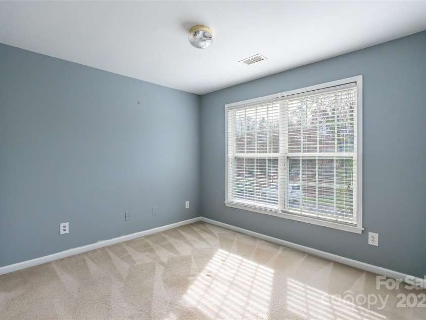 11318 Glenstone Court, Charlotte, NC 28269.  MLS# CAR4328105, YatesRealty ID 3647. 