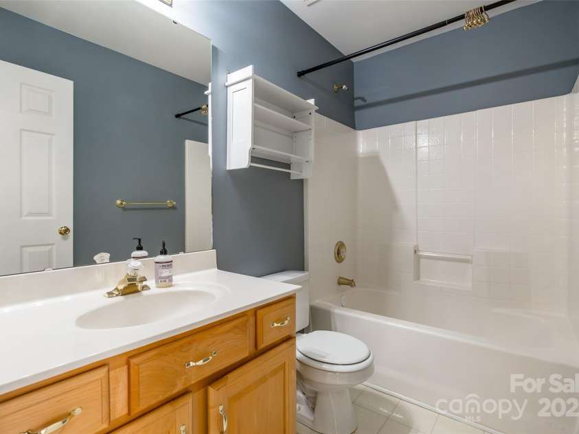 11318 Glenstone Court, Charlotte, NC 28269.  MLS# CAR4328105, YatesRealty ID 3647. 