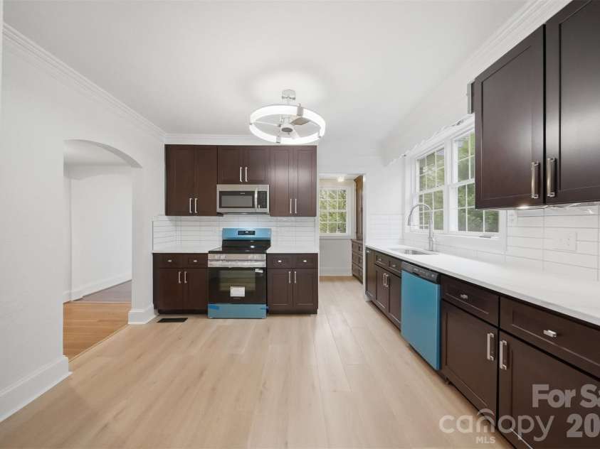 209 Abernathy Street, Lenoir, NC 28645.  MLS# CAR4355061, YatesRealty ID 3647. 