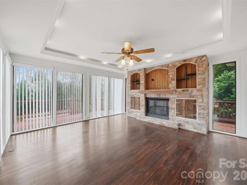 209 Abernathy Street, Lenoir, NC 28645.  MLS# CAR4355061, YatesRealty ID 3647. 