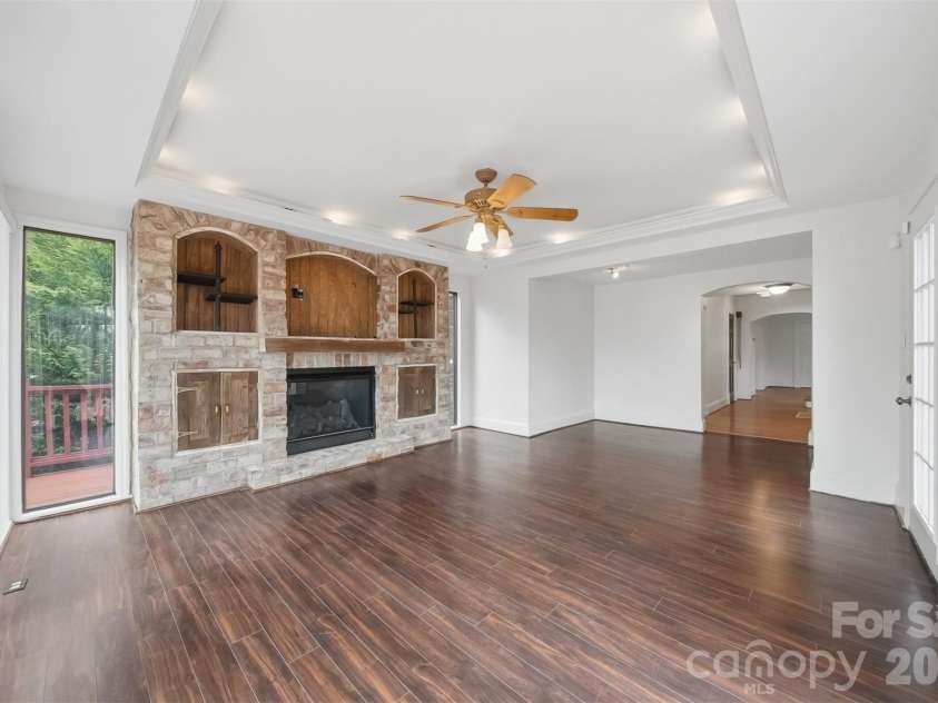 209 Abernathy Street, Lenoir, NC 28645.  MLS# CAR4355061, YatesRealty ID 3647. 