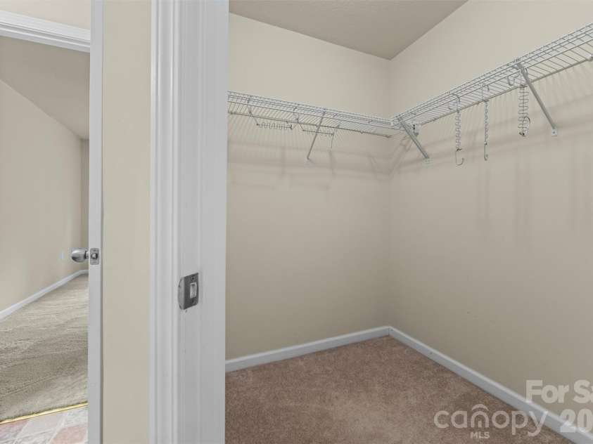 58 Lilac Fields Way, Arden, NC 28704.  MLS# CAR4403318, YatesRealty ID 36473. Walk-in Closet