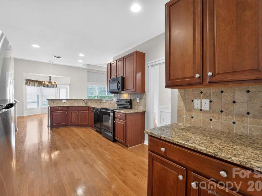 5918 Phyliss Lane, Charlotte, NC 28227.  MLS# CAR4403365, YatesRealty ID 36475. 