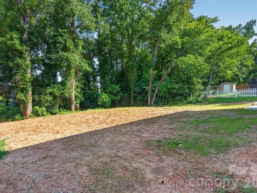 228 Hillside Avenue, Concord, NC 28025.  MLS# CAR4402795, YatesRealty ID 36476. Large Lot