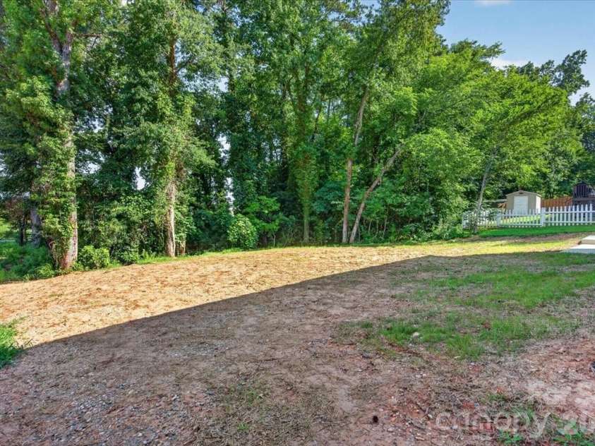 228 Hillside Avenue, Concord, NC 28025.  MLS# CAR4402795, YatesRealty ID 36476. Large Lot