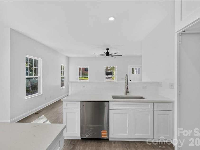 228 Hillside Avenue, Concord, NC 28025.  MLS# CAR4402795, YatesRealty ID 36476. Stainless Appliances