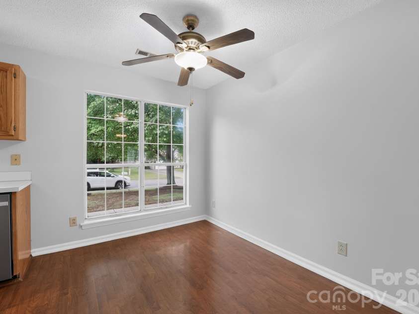 556 Viking Drive, Concord, NC 28025.  MLS# CAR4403378, YatesRealty ID 36477. 