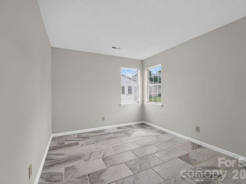 556 Viking Drive, Concord, NC 28025.  MLS# CAR4403378, YatesRealty ID 36477. 