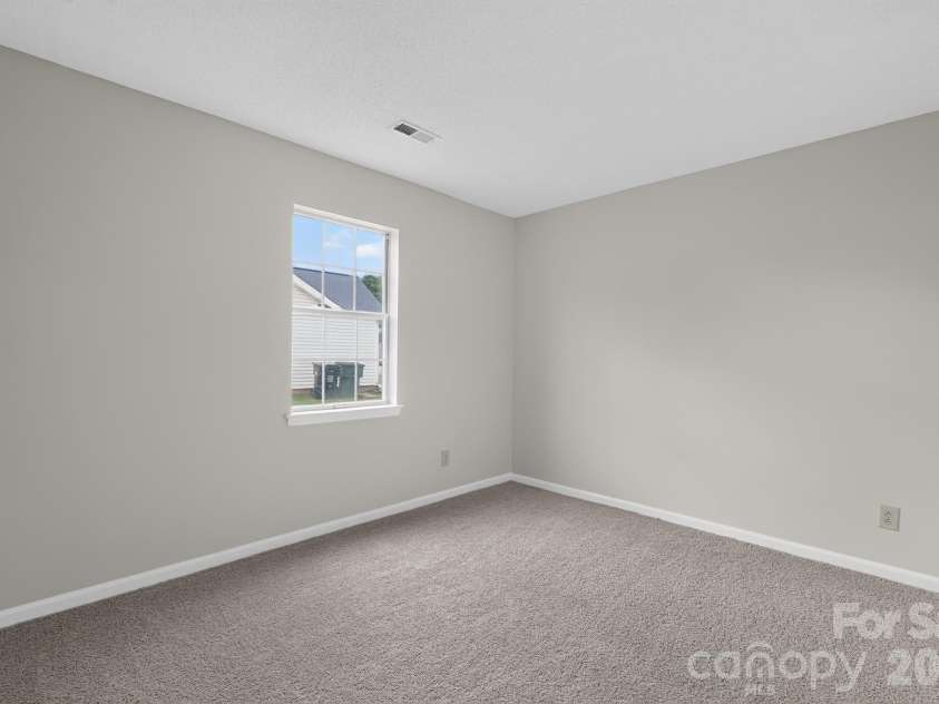 556 Viking Drive, Concord, NC 28025.  MLS# CAR4403378, YatesRealty ID 36477. 