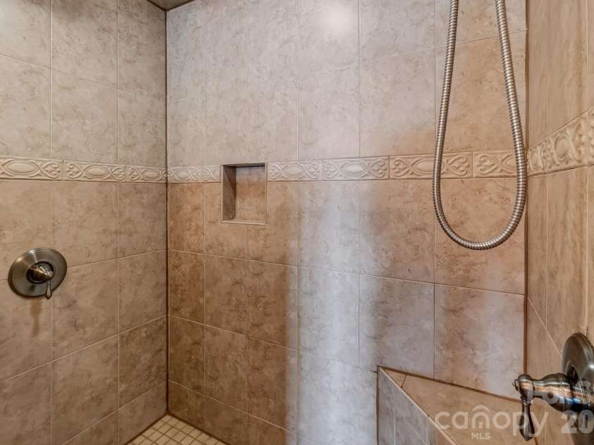 20407 Harborgate Court, Cornelius, NC 28031.  MLS# CAR4357253, YatesRealty ID 3648. 