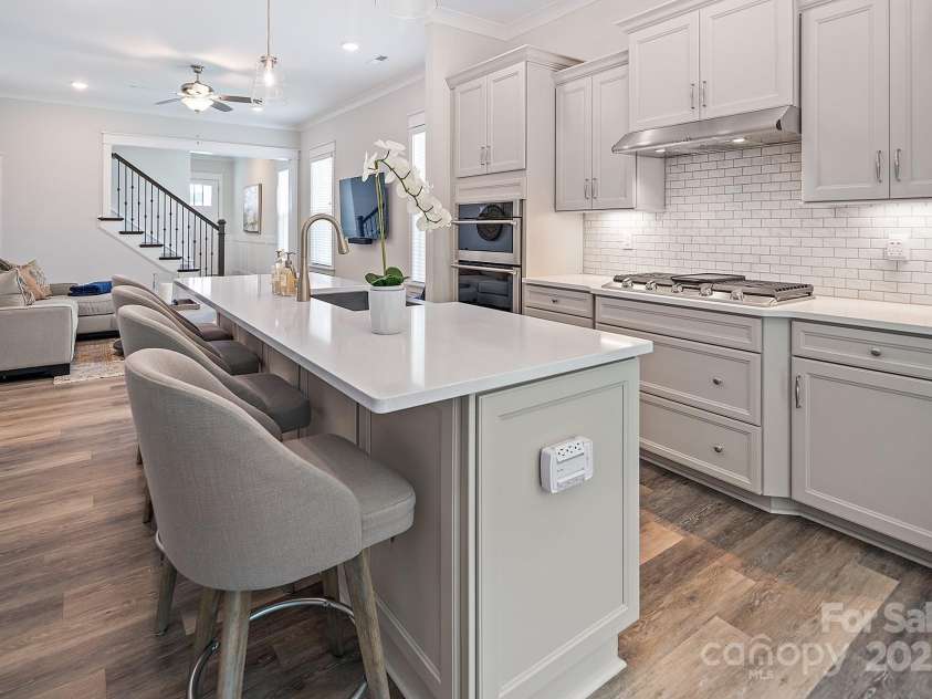 4861 Blanchard Way, Charlotte, NC 28226.  MLS# CAR4172626, YatesRealty ID 3648. 