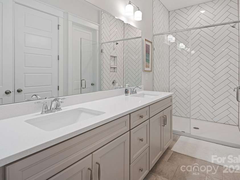 4861 Blanchard Way, Charlotte, NC 28226.  MLS# CAR4172626, YatesRealty ID 3648. 