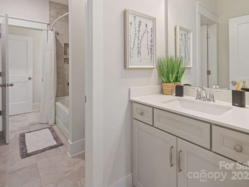 4861 Blanchard Way, Charlotte, NC 28226.  MLS# CAR4172626, YatesRealty ID 3648. 