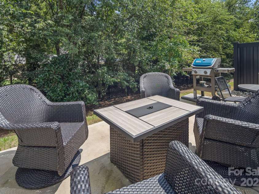 4861 Blanchard Way, Charlotte, NC 28226.  MLS# CAR4172626, YatesRealty ID 3648. 