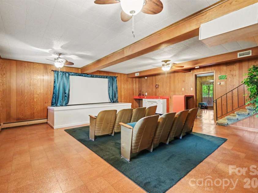 298 Enwood Drive, Charlotte, NC 28214.  MLS# CAR4402480, YatesRealty ID 36481. 