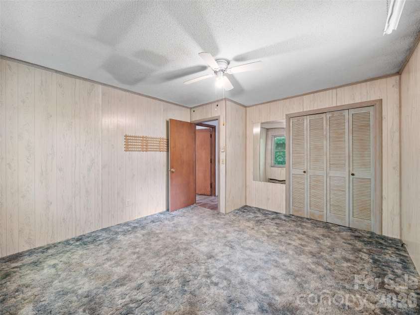 115 Hollifield Street, Spruce Pine, NC 28777.  MLS# CAR4403417, YatesRealty ID 36482. 