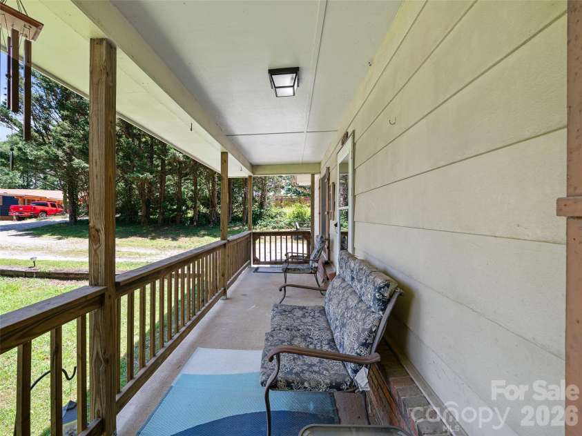 115 Hollifield Street, Spruce Pine, NC 28777.  MLS# CAR4403417, YatesRealty ID 36482. 