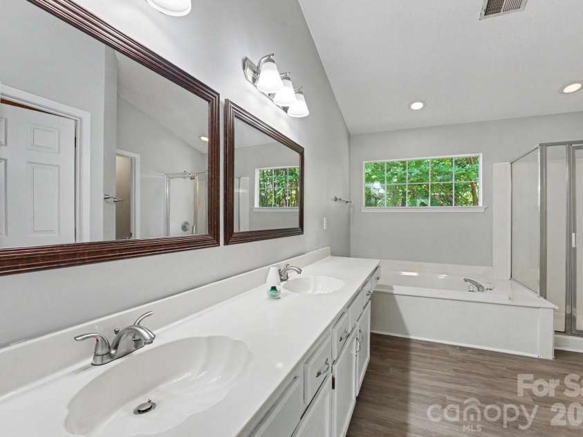 8716 Barrister Way, Charlotte, NC 28216.  MLS# CAR4400707, YatesRealty ID 36483. 