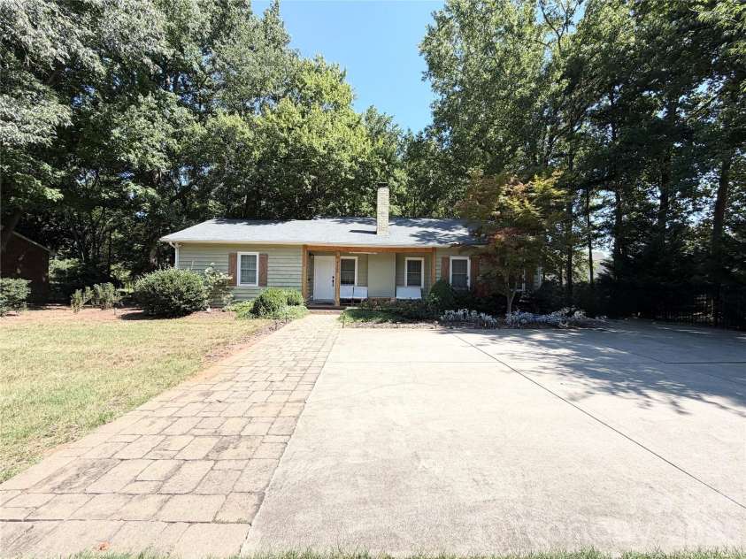 4436 Tilley Morris Road, Matthews, NC 28105.  MLS# CAR4401924, YatesRealty ID 36484. 