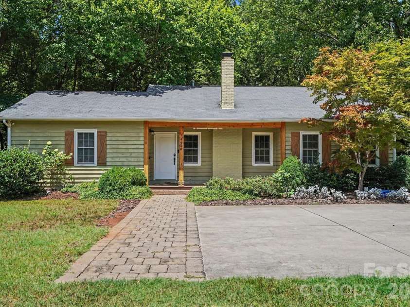 4436 Tilley Morris Road, Matthews, NC 28105.  MLS# CAR4401924, YatesRealty ID 36484. 
