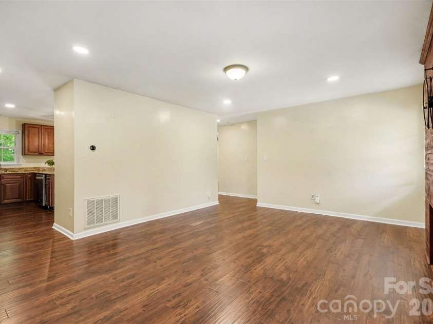 4436 Tilley Morris Road, Matthews, NC 28105.  MLS# CAR4401924, YatesRealty ID 36484. 